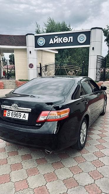 Toyota Camry: 2011 г., 2.5 л, Автомат, Бензин, Седан — 2