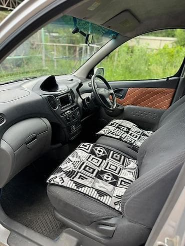 Продажа авто: Toyota Funcargo: 2001 г., 1.3 л, Автомат, Бензин, Хэтчбэк — 4