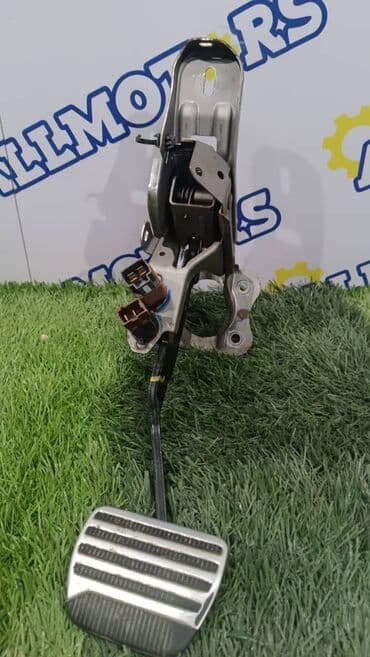 купить аккумулятор для велосипеда: Infiniti Fx37, педаль тормоза — 1