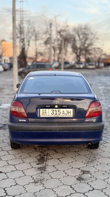 Продажа авто: Toyota Avensis: 2002 г., 1.8 л, Механика, Бензин, Лимузин — 5