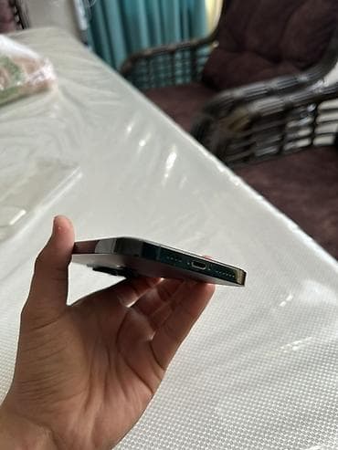 iphone d: IPhone 14 Pro Max, Б/у, 256 ГБ, Черный, Защитное стекло, Чехол, 80 % — 2