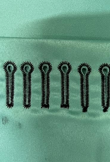 ваеная форма: Услуга: профессиональная обработка петель на одежде - Глазковая — 2