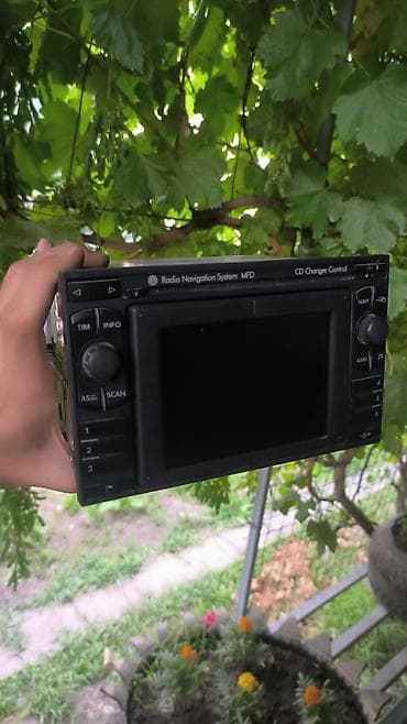 Магнитолы: Б/у, 2-DIN, 2 ", Без системы, Без оперативной памяти ГБ ОЗУ, Без встроенной памяти Гб ПЗУ — 1