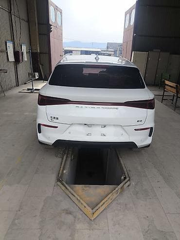 степ эреф 1: BYD E2: 2022 г., Робот, Электромобиль, Хетчбек — 4