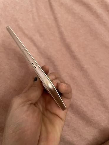 13 iphone: IPhone 8 Plus, Золотой — 2