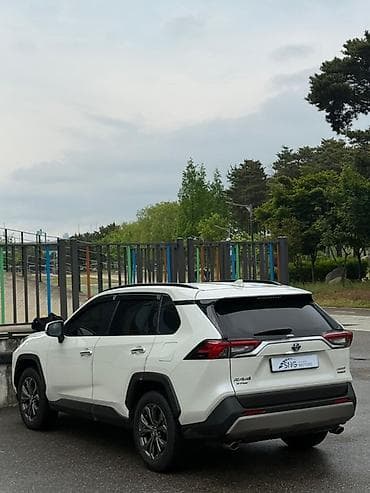 m111 2 2: Toyota RAV4: 2022 г., 2.5 л, Автомат, Гибрид, Кроссовер — 5