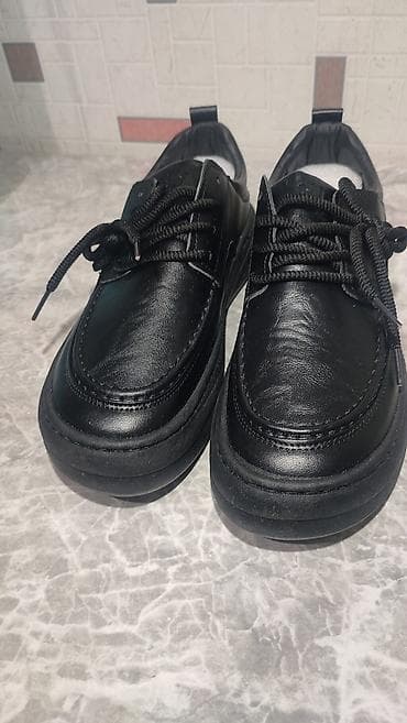 Черные повседневные мужские ботинки - Универсальный дизайн: гладкий