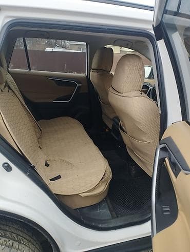 Toyota RAV4: 2019 г., 2.5 л, Автомат, Бензин, Кроссовер — 5