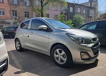 70: Chevrolet Spark: 2018 г., 1 л, Автомат, Бензин, Хэтчбэк — 3