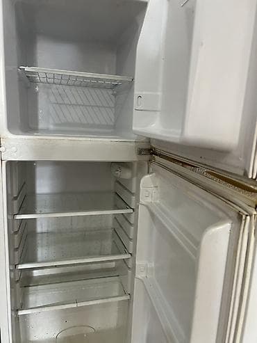 bud e2: Холодильник Двухкамерный — 1