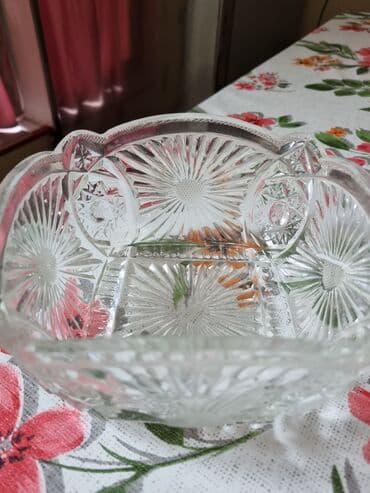 посуда для фрукты: Ваза для варенья- 6 шт. - 400 сом креманки- 2 шт.- 200 сом бокалы- 11 — 4