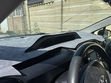 Toyota Prius C: 2017 г., 1.5 л, Автомат, Гибрид, Хэтчбэк — 9