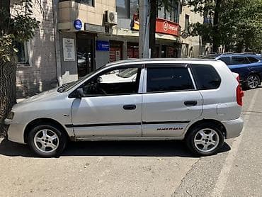 Mitsubishi Space Star: 2001 г., 1.9 л, Механика, Бензин, Хэтчбэк