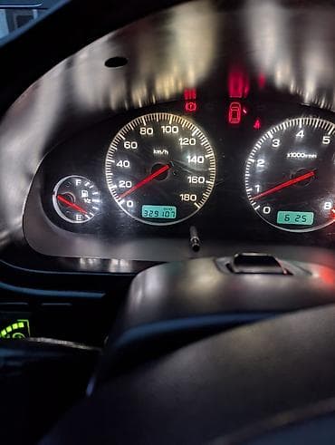 low ll: Subaru Legacy: 2000 г., 2 л, Механика, Газ, Седан — 3