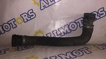 bmw e70: BMW e-60, патрубок радиатора — 1