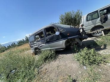Mitsubishi Delica дизель 2 кузов хотели перекинуть времени нету движок — 1