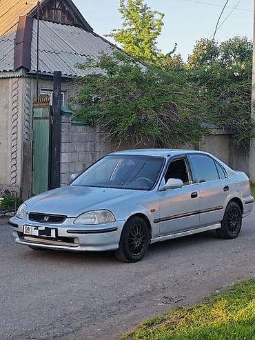 Honda Civic: 1998 г., 1.4 л, Механика, Бензин, Седан