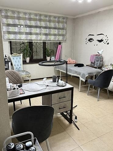 массажные салоны: Косметологическая студия 85 м², 4 комнаты, С ремонтом, С оборудованием, Многоэтажное жилое здание, Отдельный вход — 4