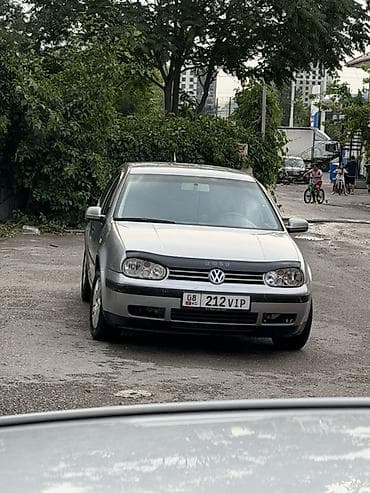 Продажа авто: Volkswagen Golf: 2003 г., 1.6 л, Механика, Бензин, Хэтчбэк — 1