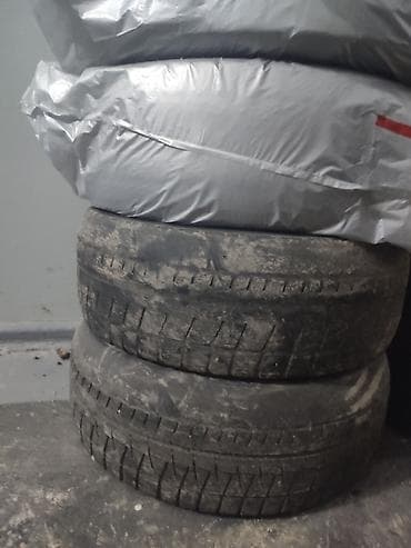 16 lt: Комплект автомобильных шин (4шт.) 215/55/17 - Тип: летние - Размер — 1