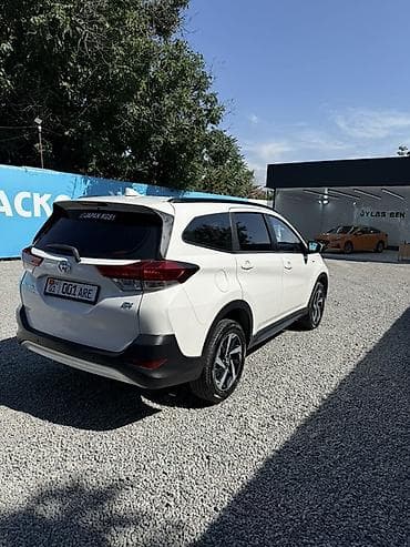 Toyota Rush: 2020 г., 1.5 л, Автомат, Бензин, Кроссовер — 4