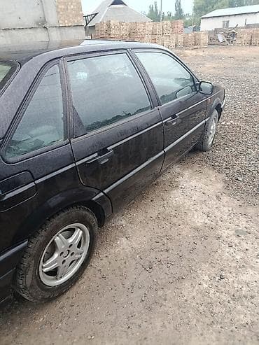 1991: Volkswagen Passat: 1991 г., Механика, Седан — 8