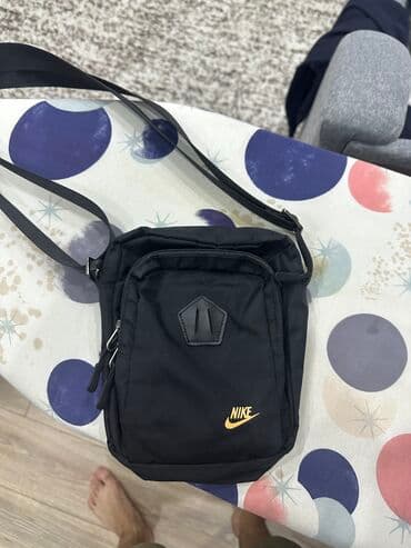 Барсетка, Nike, Материал: Тканевый материал, Застежка на молнии, Б/у