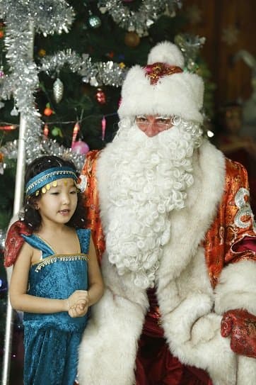 Дед мороз и Снегурочка поздравят Вас и Вашего ребенка с Новым годом!