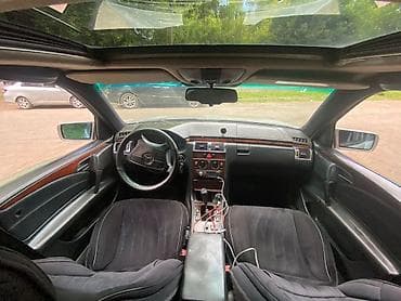 Mercedes-Benz E-Class: 1996 г., 3 л, Механика, Дизель, Седан