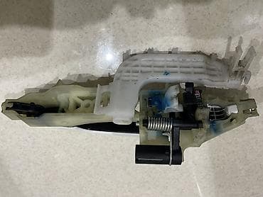 key maker: Передняя правая дверная ручка Дверная ручка Hyundai Б/у — 2