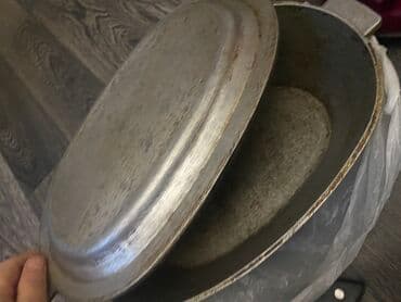 маленький чайник: Утятница советский времен 
Сост отл ((мало пользовались 
3литр — 3