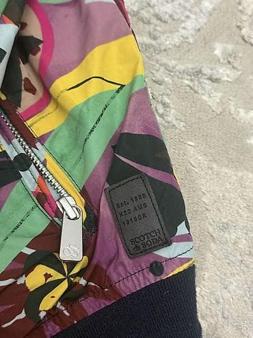 pull and beer: Продаю Двусторонний бомбер scotch and soda
Брала в эмиратах за 100$ — 5