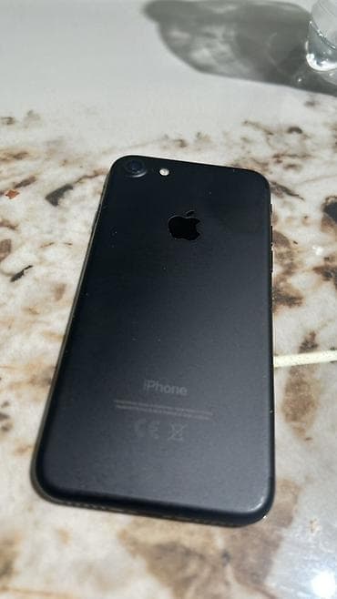 чехол для iphone 7: IPhone 7, Б/у, 32 ГБ, Черный, Защитное стекло, Чехол, 71 % — 3