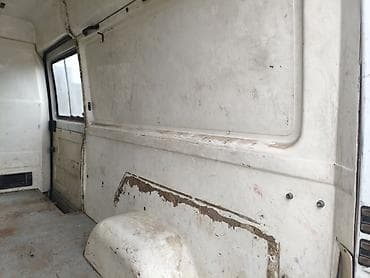 w211 универсал: Mercedes-Benz Sprinter, цельнометаллический фургон, средняя база и — 6