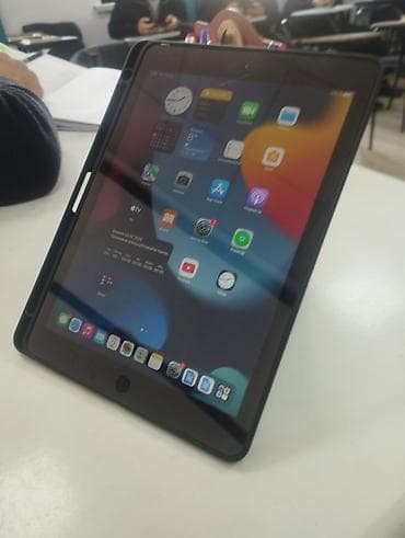 tesla 3: Планшет, Apple, память 128 ГБ, 8" - 9", Wi-Fi, Б/у, Детский цвет - Серебристый — 10