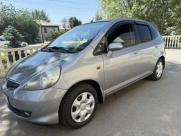 Honda Jazz: 2006 г., 1.5 л, Механика, Бензин, Хэтчбэк
