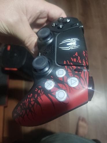xbox 2: Беспроводной контроллер Sony DualSense для PlayStation 5 — — 1