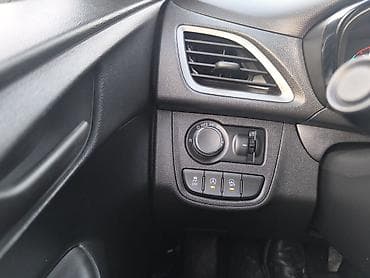 самые дешёвые авто: Chevrolet Spark: 2019 г., 0.1 л, Автомат, Бензин, Хэтчбэк — 6