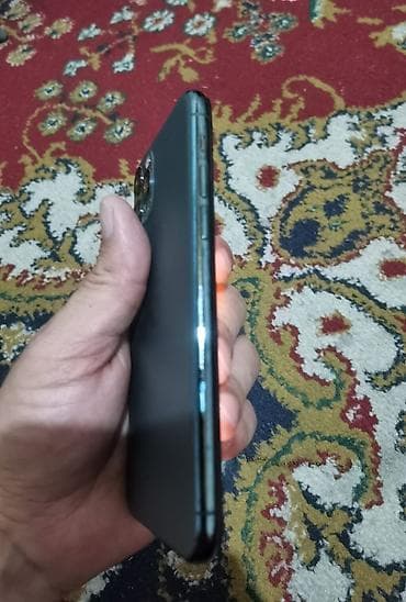 honor 20: IPhone 11 Pro, Б/у, 256 ГБ, Matte Midnight Green, Чехол, 100 % — 3