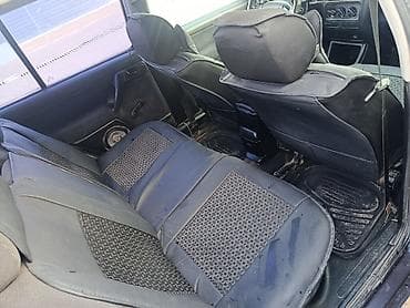 mark 3: Volkswagen Vento: 1994 г., 1.8 л, Механика, Бензин, Седан — 7