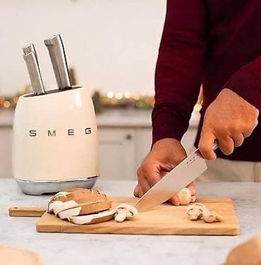 Дом и сад: Набор кухонных ножей SMEG в подставке - Комплект универсальных ножей — 3