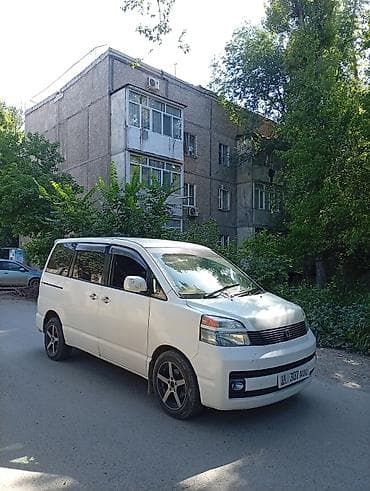 town ace: Toyota Voxy: 2002 г., 2 л, Автомат, Бензин, Минивэн — 1
