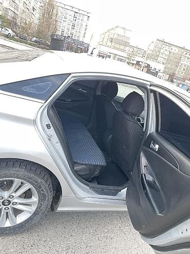 фара на соната: Hyundai Sonata: 2010 г., 2 л, Автомат, Газ, Седан — 4