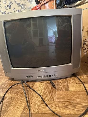 Телевизоры кинескопные (CRT) - Модели: Samsung (серебристый корпус) и