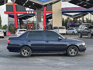 автокредит на бу авто бишкек: Volkswagen Vento: 1994 г., 1.8 л, Кол менен иштөөчү, Бензин, Седан — 9
