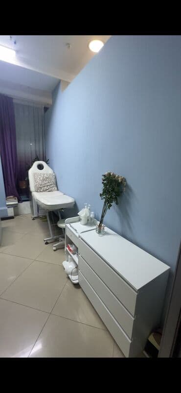срочно сниму квартиру в районе кирком стром на долгий срок: Сдаю Кабинет в салоне, 15 м², Для мастера по маникюру, Для шугаринга, эпиляции — 6