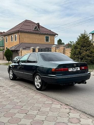 corolla 2004: Toyota Camry: 1997 г., 3 л, Автомат, Газ, Седан — 5