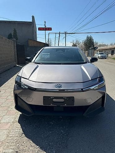 дверь тойота виш: Toyota bZ3: 2023 г., Электромобиль, Седан — 1