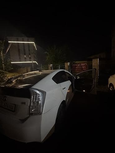 цена тойота хайлендер: Toyota Prius: 2010 г., Автомат, Гибрид, Хэтчбэк — 4