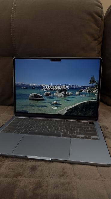 MacBook Air M4 13” Sky Blue (256 ГБ) Почти новый, в идеальном